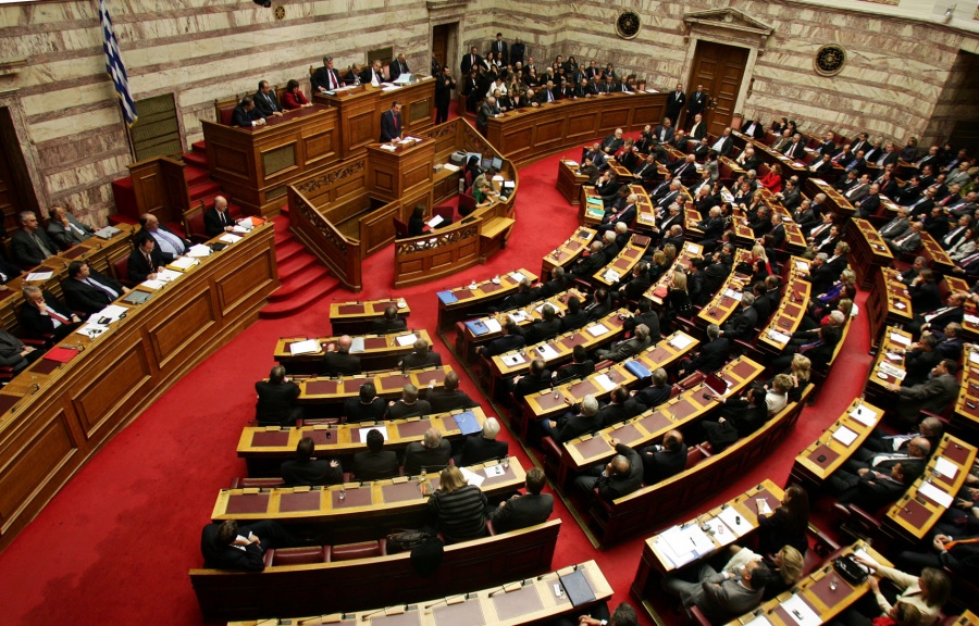 Βουλή: Δεν κατέστη δυνατή η εκτέλεση του εντάλματος βίαιης προσαγωγής του «Μάξιμου Σαράφη»