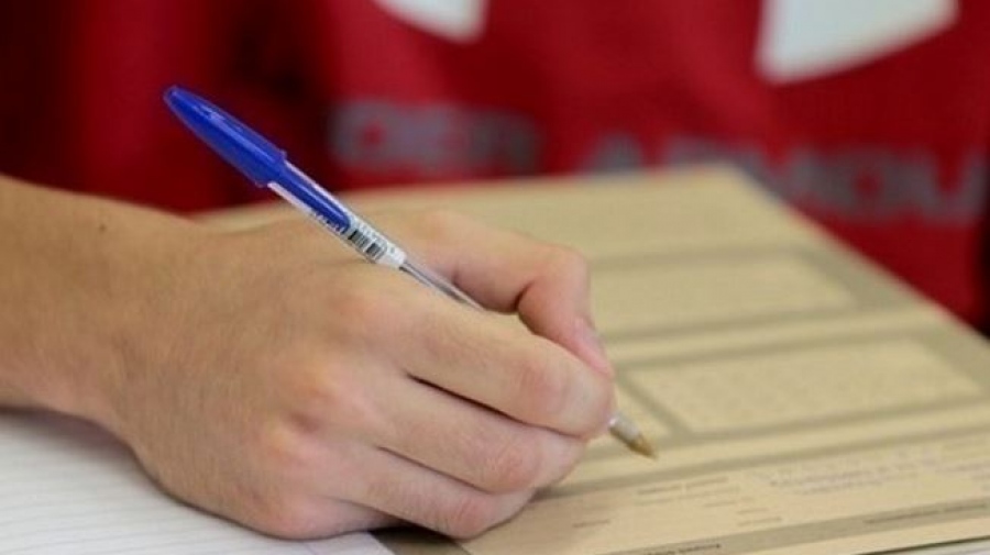 Πανελλαδικές εξετάσεις: Πότε ξεκινούν, τι να προσέξουν οι υποψήφιοι - Τι να έχουν μαζί τους