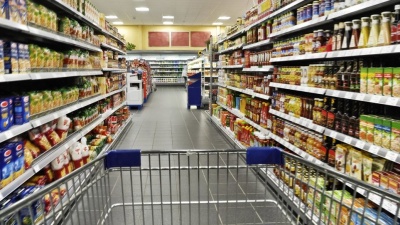 Έρευνα: Σε φαγητό και ποτά το 17% των δαπανών των ελληνικών νοικοκυριών