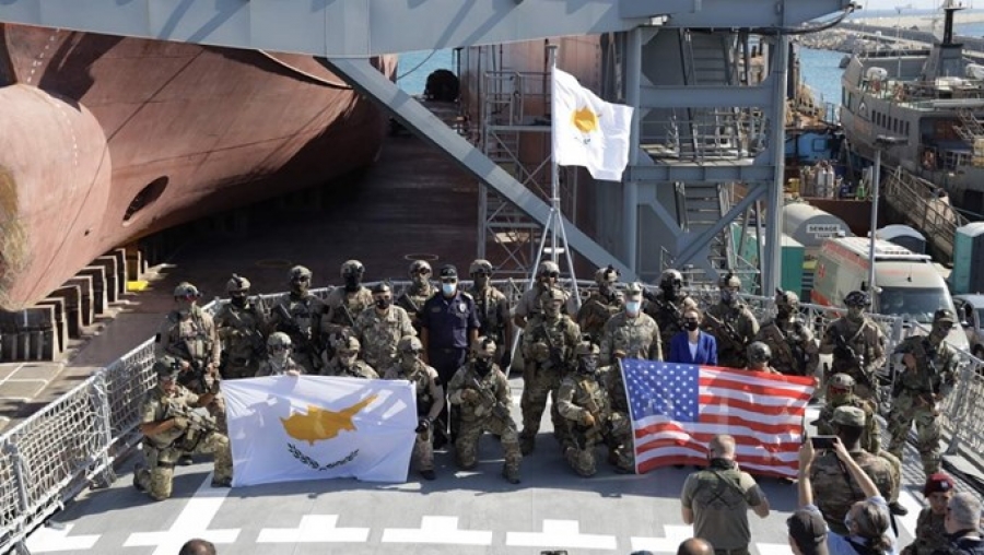 Κύπρος: Άσκηση της ομάδας της ΜΥΚ της ΕΦ με τους NAVY SEALS των ΗΠΑ