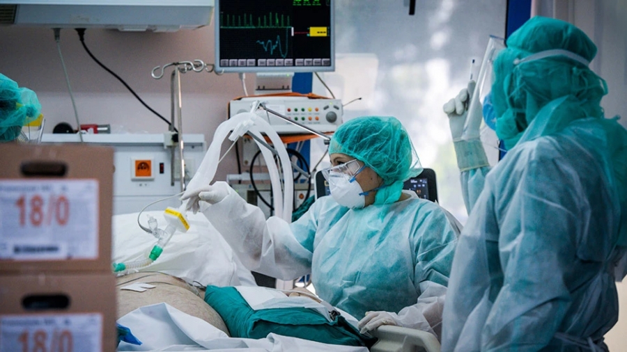 ΠΟΕΔΗΝ: Σε καραντίνα λόγω covid περίπου 2.500 υγειονομικοί