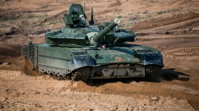 Άλλη μια πρωτιά: Το ρωσικό «ιπτάμενο τανκ» T-80BVM ξεπερνά το γερμανικό Leopard 2 - Το χαρακτηριστικό - «κλειδί» στη μάχη