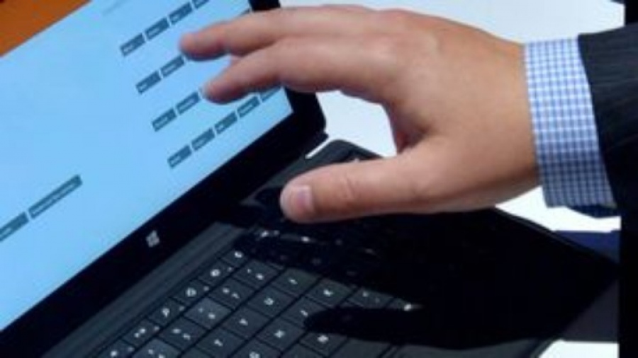 «Βάζω το μέλλον μου σε πρόγραμμα»: Ξεκινάει ο νέος κύκλος κατάρτισης σε ψηφιακές και πράσινες δεξιότητες για 30.000 ανέργους