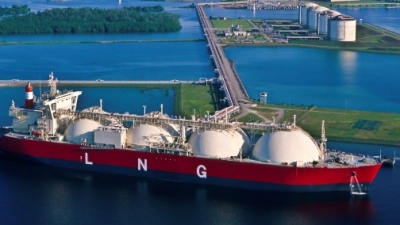 Νέα εξέλιξη: Το Κίνα αναστέλλει τις μεταπωλήσεις LNG σε ξένους αγοραστές - «Ξεκρέμαστη» η ΕΕ - Εντός χώρας αποκλειστικά η χρήση
