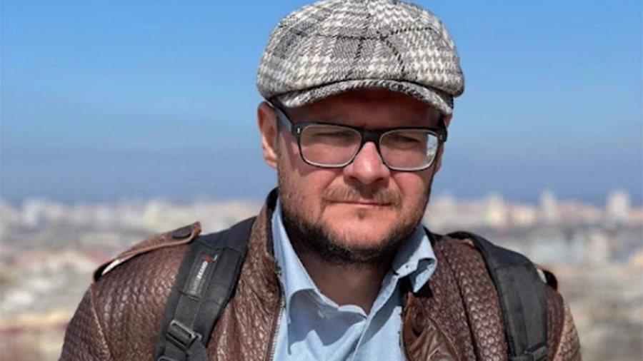 Η ΕΡΤ προσέλαβε τον Κώστα Ονισένκο ως ανταποκριτή για την Ουκρανία μετά τον σάλο... της Κυψέλης