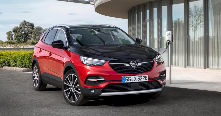 Το Opel Grandland X Hybrid4 είναι το πρώτο PHEV της μάρκας