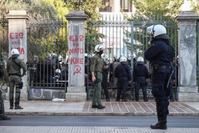 Πολυτεχνείο: Ισχυρές αστυνομικές δυνάμεις φρουρούν τον χώρο εν όψη της 17ης Νοεμβρίου