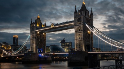 Νομικό χάος στη θάλασσα - Η Βρετανία παίζει με τη φωτιά - Κατάσχεση δεξαμενόπλοιων με ρωσικό πετρέλαιο