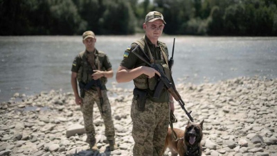 Σκάνδαλο στα σύνορα - Ουκρανοί συνοριοφύλακες εισέρχονται στην Ουγγαρία και ξυλοκοπούν φυγάδες