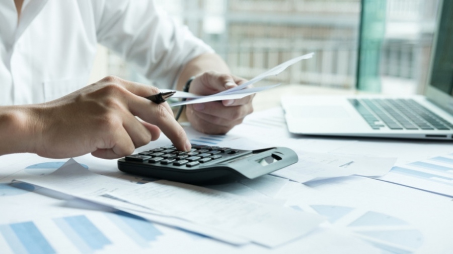 Στο τραπέζι, κίνητρα για συνεπείς φορολογούμενους - Εξετάζεται έκπτωση φόρου από 2% έως 4%