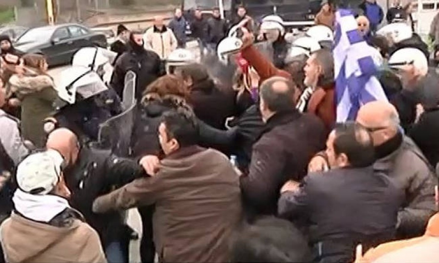 Στους Βουλιαράτες το μνημόσυνο του Κωνσταντίνου Κατσίφα - Ένταση στα σύνορα με την Αλβανία