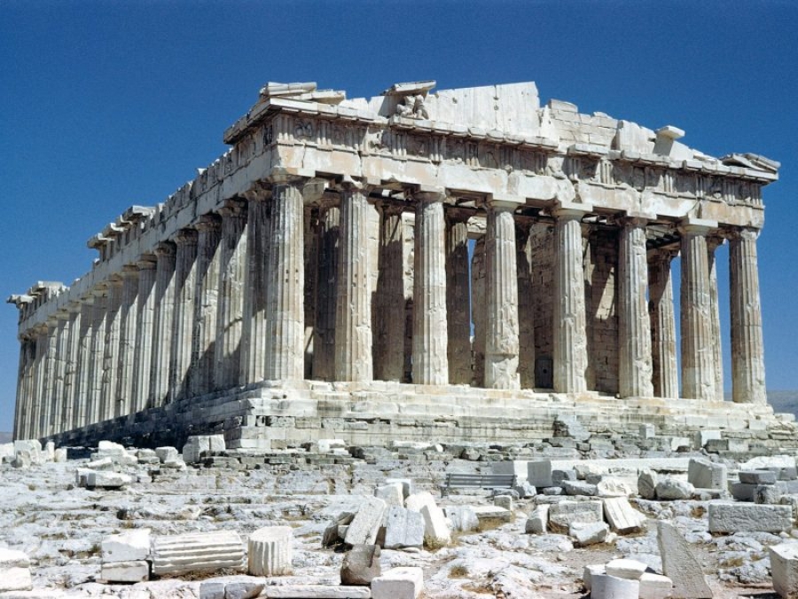 Οι τουρίστες επιστρέφουν στην Αθήνα και μαζί τους οι ελπίδες για ανάκαμψη του city break