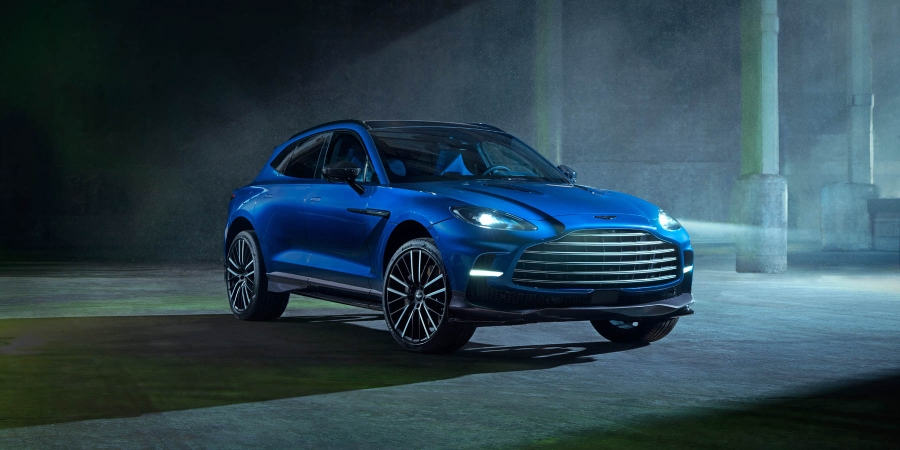 Η Aston Martin DBX 707 είναι πιο δυνατή και από την Urus