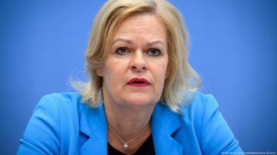 Nancy Faeser (υπ. Εσωτερικών): Πολλαπλές απειλές για τη Γερμανία