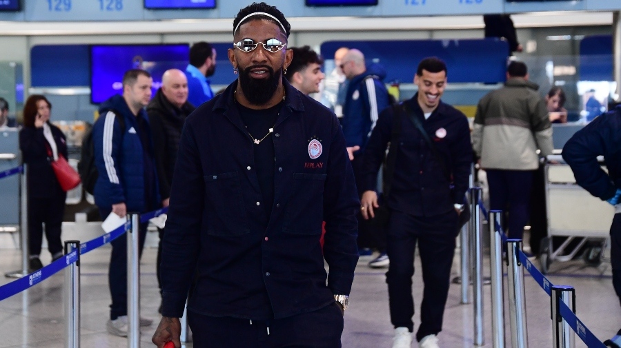 Σοκάρει ο Ροντινέι του Ολυμπιακού: «Μέχρι τα 10 μου έχασα όλη μου την οικογένεια»