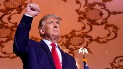 ΗΠΑ: Ο πρώην πρόεδρος Trump ξεκίνησε για τη Νέα Υόρκη - Θα εμφανιστεί στο δικαστήριο - Κινητοποίηση Ρεπουμπλικανών