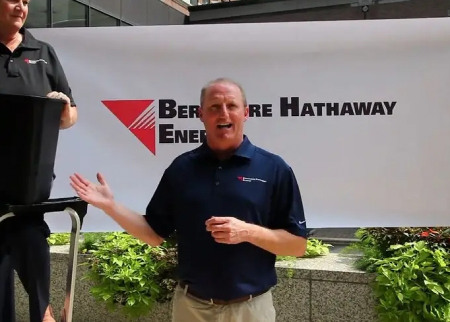 Τέλος εποχής - Ποιος είναι ο Gregory Abel, διάδοχος του Warren Buffett στο τιμόνι της Berkshire Hathaway