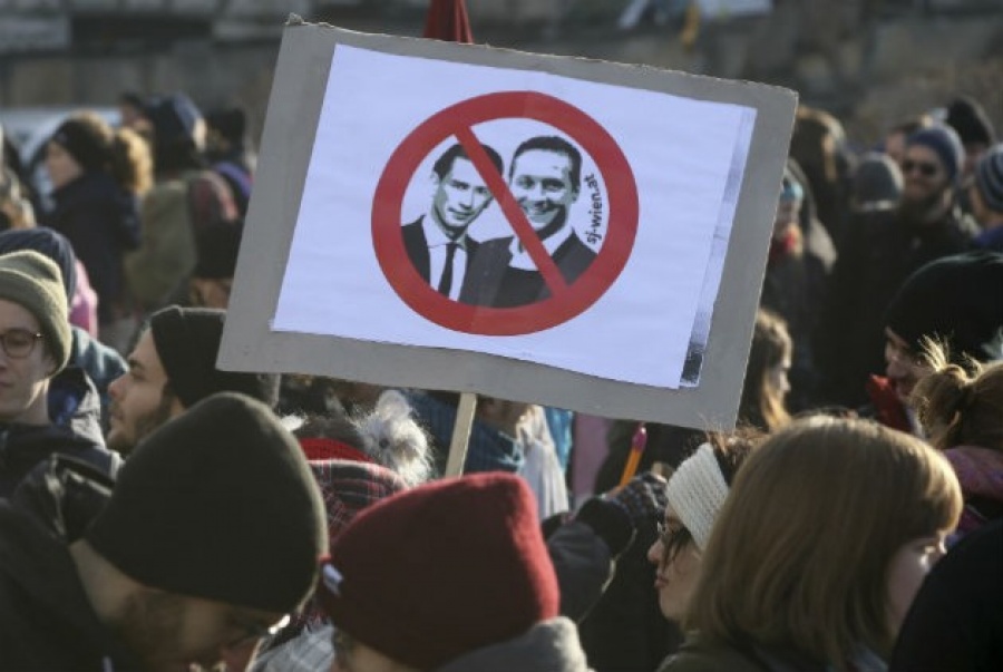 Αυστρία: Πονοκέφαλος για τον Kurz τα εργασιακά - Μαζικές διαδηλώσεις ενάντια στο νόμο για 12ωρη καθημερινή εργασία