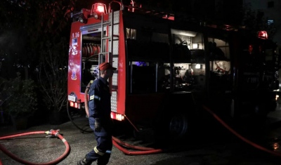 Τραγωδία στην Καλλιθέα - Πυρκαγιά σε διαμέρισμα, ανασύρθηκαν δύο νέκροι
