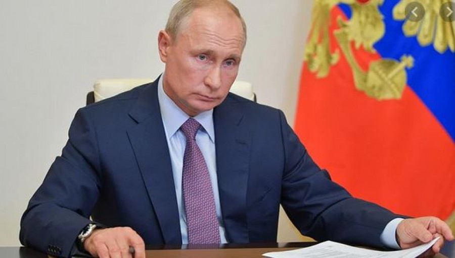 Σαρωτικές αλλαγές στο πολιτικό σύστημα της Ρωσίας - Τι νόμους υπέγραψε ο Putin