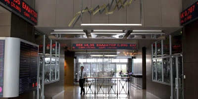 Καταιγιστική διαχρονικά η υπεροχή των μικρομεσαίων μετοχών στο ελληνικό χρηματιστήριο