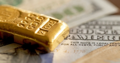 Βρισκόμαστε σε «πολεμική οικονομία», ρεκόρ στις αγορές χρυσού από τις κεντρικές τράπεζες – Γιατί το χρήμα απαξιώνεται