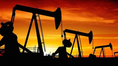 Εβδομαδιαία κέρδη 4,2% για το πετρέλαιο – Άνω των 61 δολ. το αμερικανικό αργό και άνω των 64 δολ. το Brent