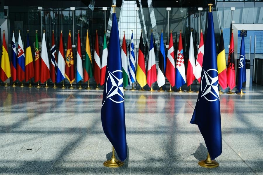 Γιατί η πρόσδεση της Ελλάδας στο άρμα της Γαλλίας μπορεί να σημάνει αποχώρηση από το στρατιωτικό σκέλος του ΝΑΤΟ