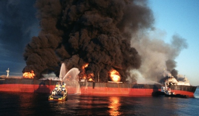 Tankers ablaze near Iraq following Iranian attacks – Scenarios for $200 oil