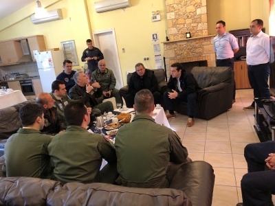 Επίσκεψη Τσίπρα – Καμμένου στην 135 Σμηναρχία Μάχης στη Σκύρο