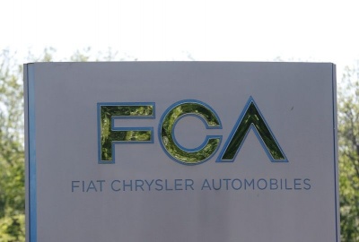 Σε συνομιλίες συγχώνευσης Fiat Chrysler και Peugeot