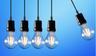 Αγώνας δρόμου ΥΠΕΝ-ΔΕΗ έως τον Δεκέμβριο για τα μέτρα απελευθέρωσης της αγοράς και εξυγίανσης της εταιρείας