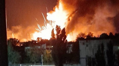 Ισχυρές εκρήξεις συγκλονίζουν το τμήμα της Kherson, που ελέγχουν οι Ουκρανοί