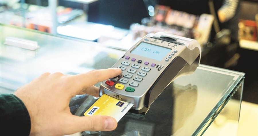 Visa: «Στροφή» στο πλαστικό χρήμα από τους Έλληνες, ακόμη και μετά την κατάργηση των capital controls