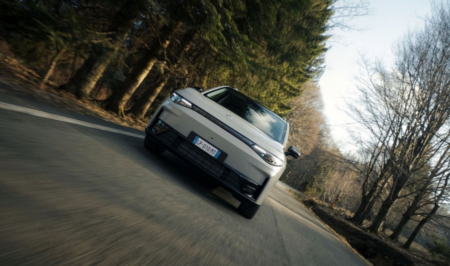 Leapmotor C10 AWD: Νέα τετρακίνητη έκδοση με 585 ίππους και τεχνολογία 800V