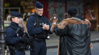 H ενσωμάτωση απέτυχε - Οι Γαλλίδες μετακινούνται με φόβο στα ΜΜΜ εξαιτίας των μεταναστών