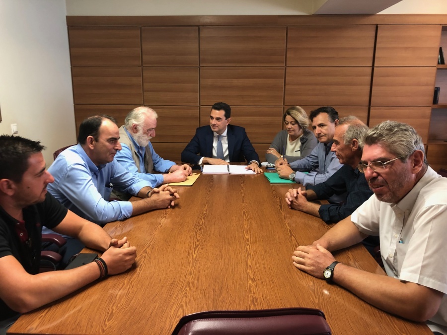 Με τους βαμβακοπαραγωγούς της Θεσσαλίας συναντήθηκε ο υφ. Αγροτικής Ανάπτυξης
