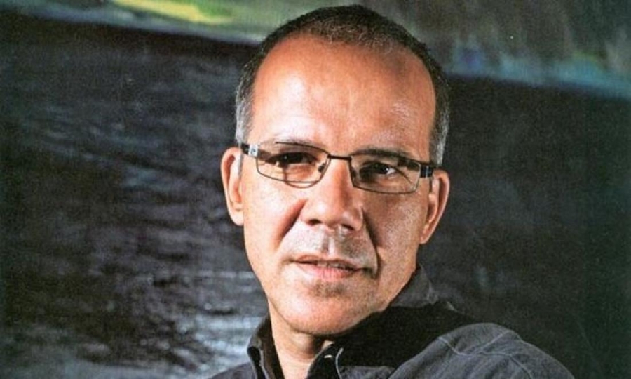 Σοβαρές καταγγελίες Τέλλογλου για παρακολουθήσεις εις βάρος του – Αποκαλύψεις για αντίποινα κυβέρνησης σε Economist και ΝΥ Τimes