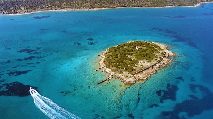 Στο σφυρί οι Πεταλιοί του Εμπειρίκου - Πωλούνται 10 ελληνικά νησιά αλλά κανείς δεν ενδιαφέρεται