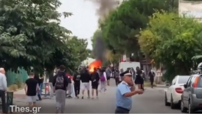 Νέα επεισόδια στη Θεσσαλονίκη - Φωτιές έξω από ΕΠΑΛ στον Εύοσμο