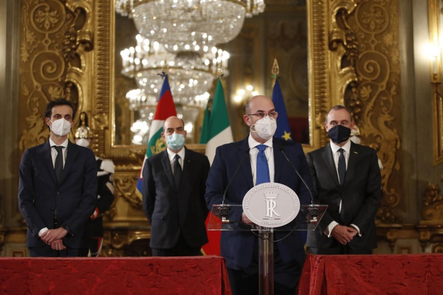 Ιταλία: Βαθιά διχασμένο το Κίνημα των 5 Αστέρων για τη στήριξη Draghi – Αναβάλλει το δημοψήφισμα