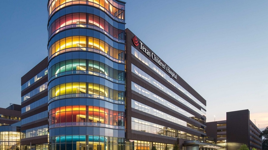 Σκάνδαλο μεγατόνων – Παιδιατρικό νοσοκομείο στο Τέξας έδινε ορμόνες και χειρουργούσε gay ανήλικους, ξεσηκωμός και επεισόδια