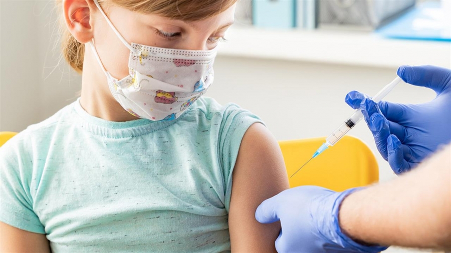 Ανοίγει ο δρόμος για εμβολιασμό παιδιών 5 έως 11 ετών - Την Πέμπτη (25/11) συνεδριάζει εκτάκτως ο ΕΜΑ