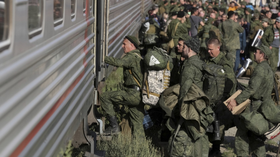 «Ο ρωσικός οδοστρωτήρας θα τεθεί σε κίνηση» - Επιστράτευση ενός εκατομμυρίου στρατιωτών σε περίπτωση κλιμάκωσης