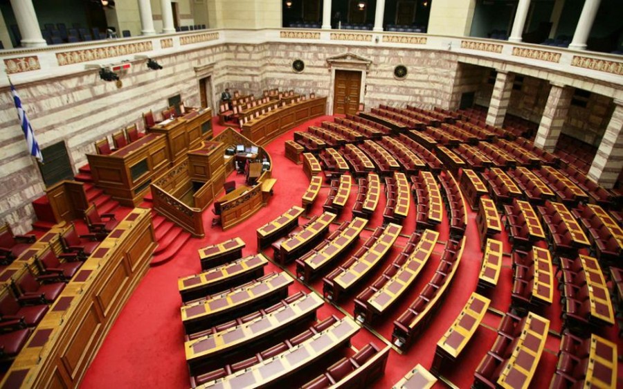 Βουλή: «Ναι» στην άρση της ασυλίας για Δ. Χατζηδάκη και Γ. Μελά
