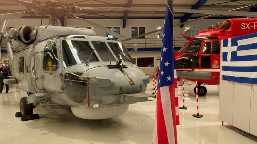 Παραδόθηκε το πρώτο αναβαθμισμένο ελικόπτερο Aegean Hawk S - 70 του Πολεμικού Ναυτικού