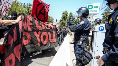 «Ανομία τέλος» - Ο Trump διαλύει τους Antifa - Στο στόχαστρο τα δίκτυα χρηματοδότησης του Soros