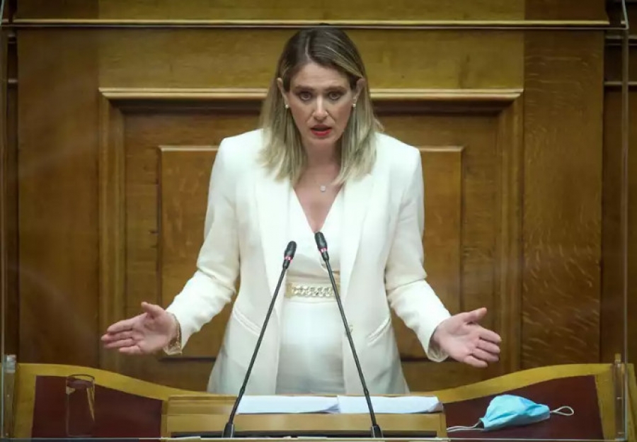 Η οργισμένη απάντηση της Ευθυμίου (ΝΔ): Ανακριβείς οι καταγγελίες για δουλειές με το Δημόσιο – Με προσβάλουν βάναυσα