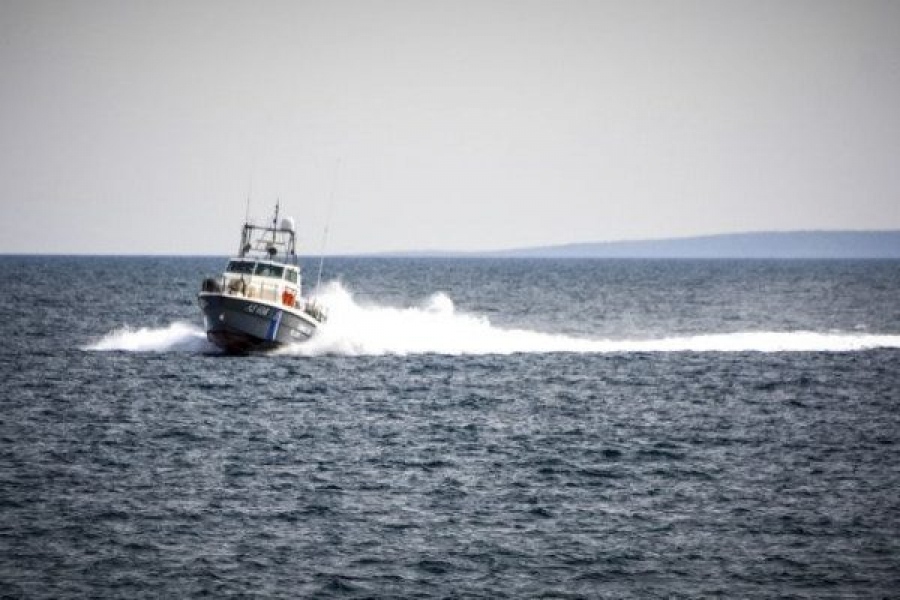 Τουλάχιστον 112 μετανάστες εντοπίστηκαν σε σκάφος νότια της Γαύδου