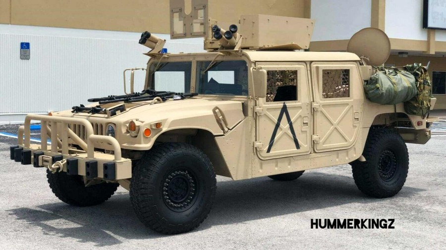 Πωλείται στο eBay ένα στρατιωτικό Hummer!